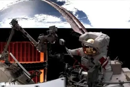 Çinli astronavtlar rekorda imza atdılar