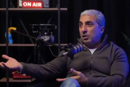 Xalq artisti toya tamada kimi gedir