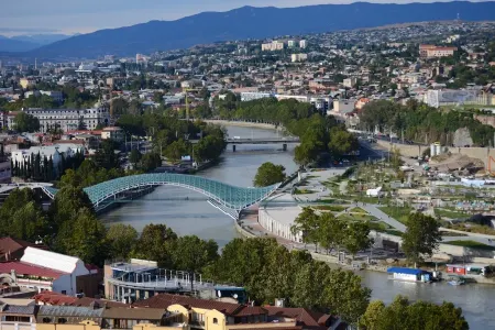 Böyük Britaniya səfiri Gürcüstan XİN-ə çağırıldı