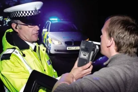 Promil cihazını yaradan alim içkili saxlanıldı – - FOTO