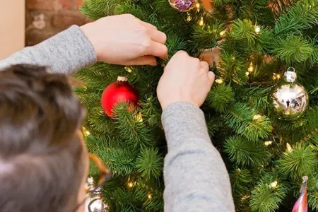 Sağlamlıq üçün təhlükə MƏNBƏYİ: Aşağı qiymətə olan Yeni il oyuncaqları