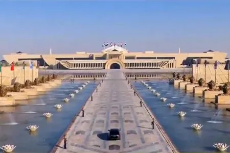 Misir prezidenti ölkənin yeni paytaxtının rəsmən açılışını edib