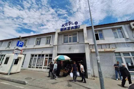 “Keşlə bazarı”nda sökülməsi bu təxirə qədər təxirə salındı