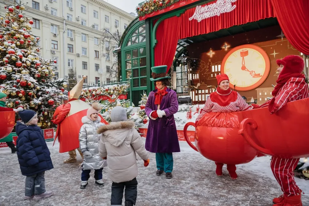 Bu ölkədə Yeni il şənliyi göz qamaşdırır - FOTO