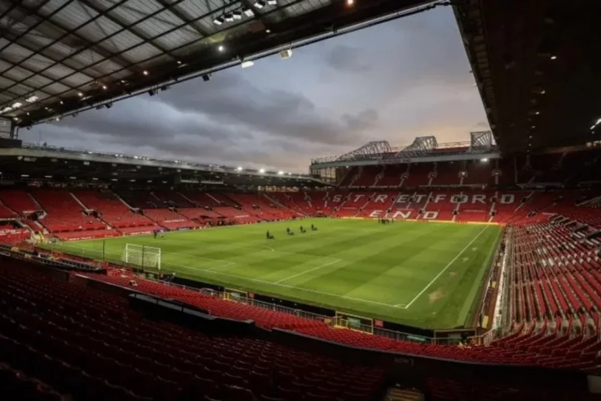 Məşhur stadion hücuma məruz qaldı