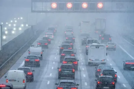 Milad günü buz bağlayan yollar - 40 sm qar yağdı