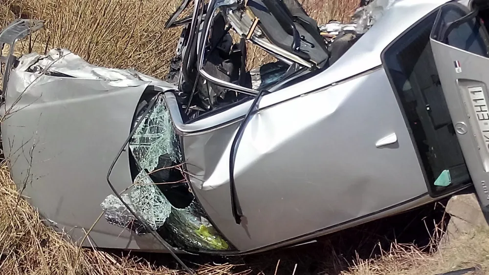 "Opel" 2 dəfə aşdı - FOTO