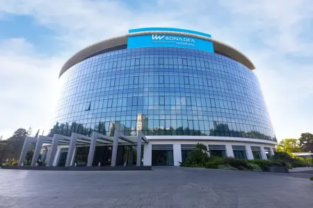 Bakıda məşhur klinikada ŞOK: - Buna görə məsuliyyət daşımadığını deyir