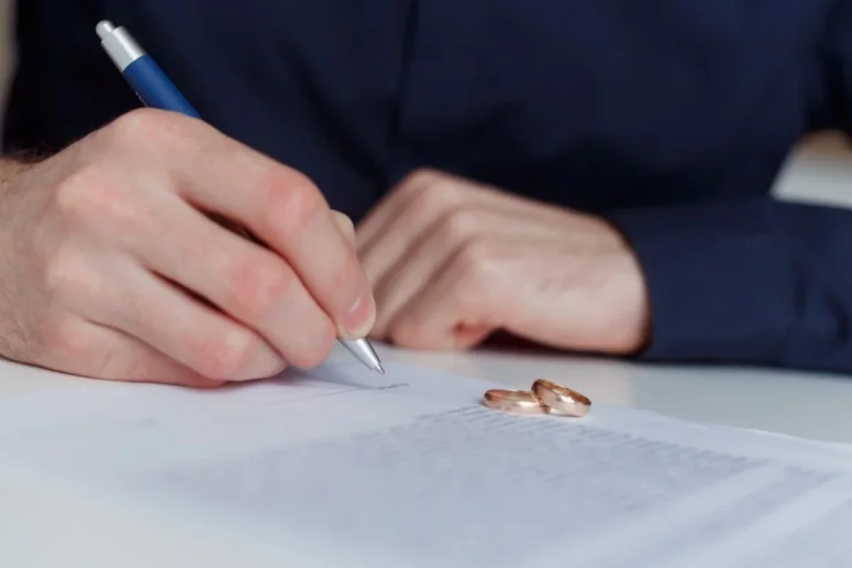 Azərbaycanda yaşayan əcnəbilərin nikaha daxil olması qaydası dəyişib