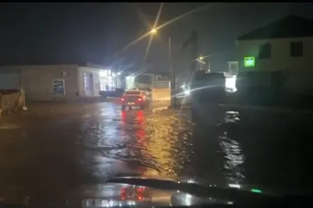 Balaxanı sakinləri ayağa qalxdı: - Qan yağış suyuna qarışır