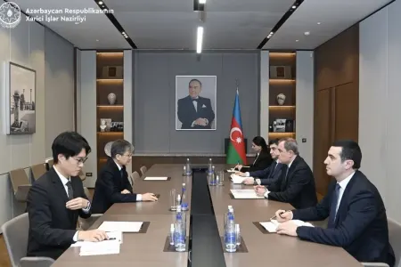 Ceyhun Bayramov Koreya səfirini qəbul etdi