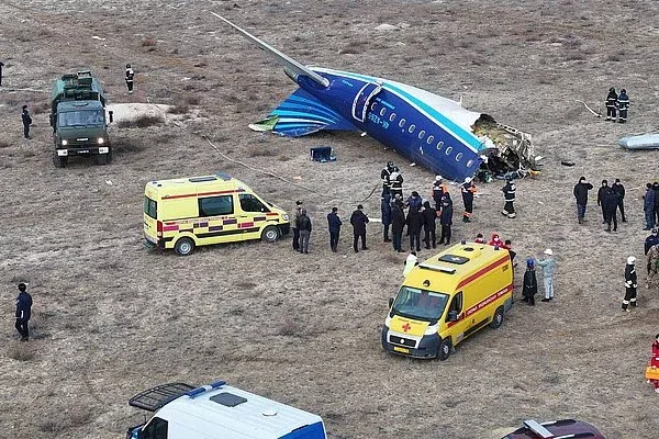 Hadisə yerinə 700-dən çox canlı qüvvə cəlb olunub - FOTO