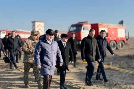 Azərbaycanın dövlət rəsmiləri Aktauda hadisə yerinə baxış keçiriblər