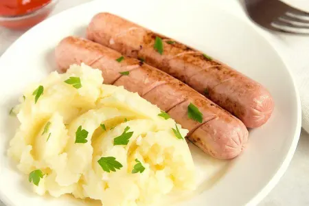 Sosis ilə mədə xərçəngi arasında əlaqə sübut edildi