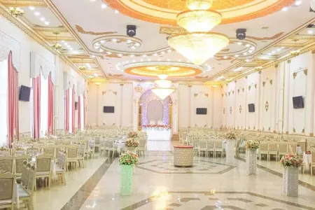 Bakıdakı şadlıq saraylarında toylar dayandırılıb
