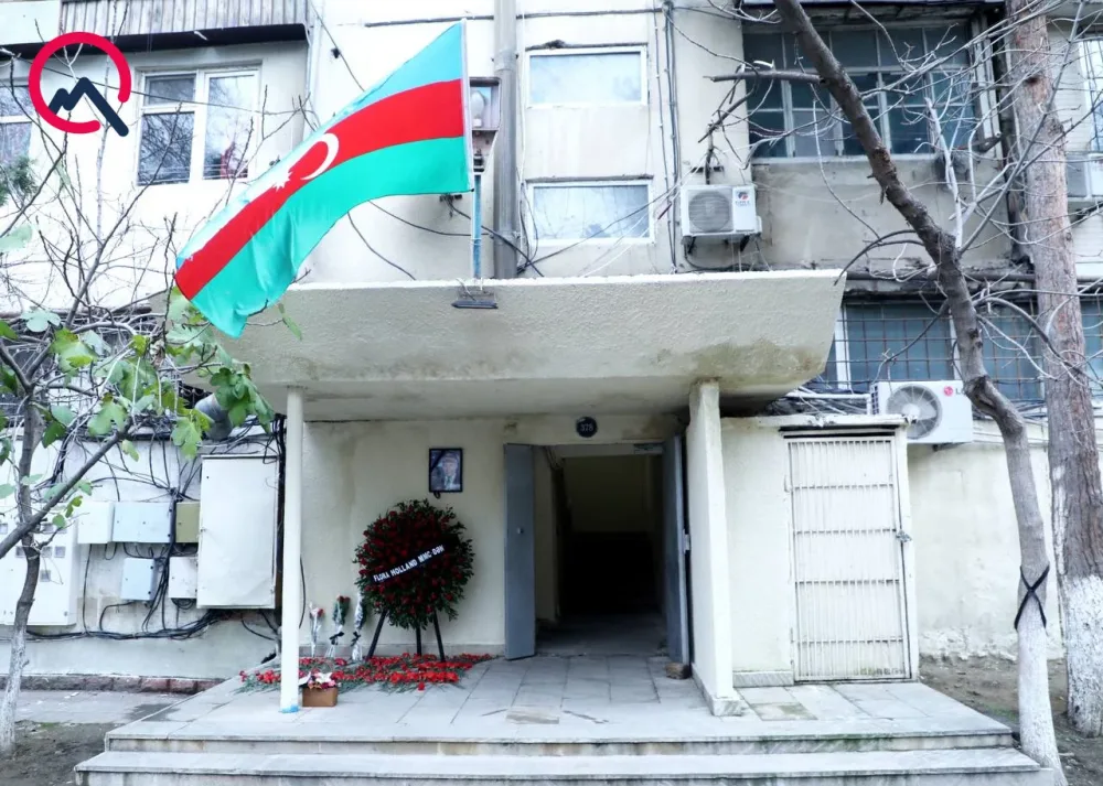 Ailəsi qəhrəman pilotun cənazəsini gözləyir... - Video