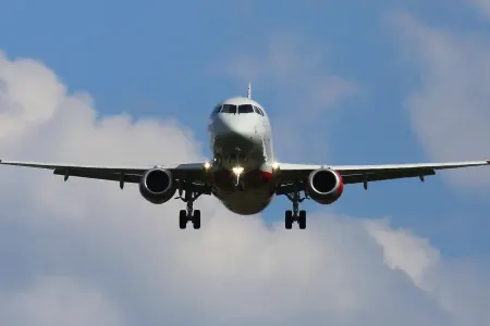 22 milyonluq dələduz təyyarədən düşürdüldü