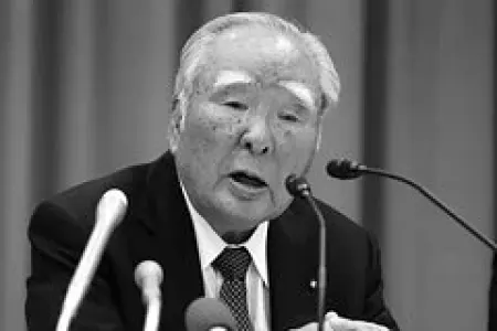 Osamu Suzuki vəfat etdi