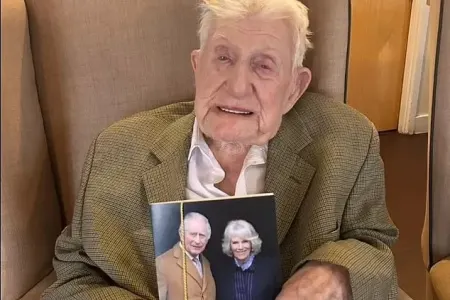 110 yaşlı kişi uzunömürlülüyünü it yemi ilə əlaqələndirdi