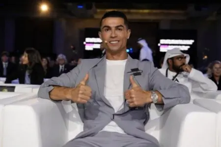 Ronaldo böyük klubun sahibi olacağını bildirdi