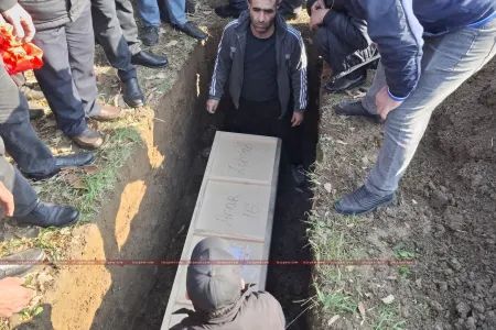 Təyyarə qəzasında həlak olan Anar Babayev dəfn olundu - FOTOLAR