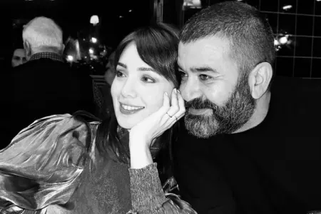 Özündən 22 yaş kiçik aktrisa ilə sevgilidir - FOTO