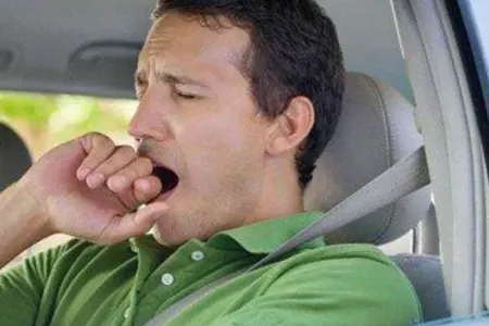 Maşın sürəndə necə yuxuya getməməli - 5 VACİB QAYDA