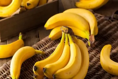 Niyə bananı yeməzdən əvvəl yumalıyıq?