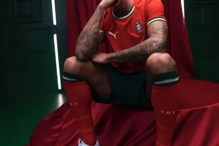 Ronaldonun yeni forması- - FOTOLAR