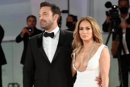 Onlar rəsmən - BOŞANDI