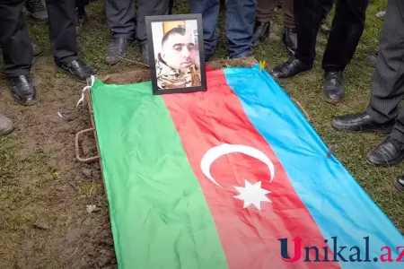 Rusiyada vəfat edən qazi dəfn olundu