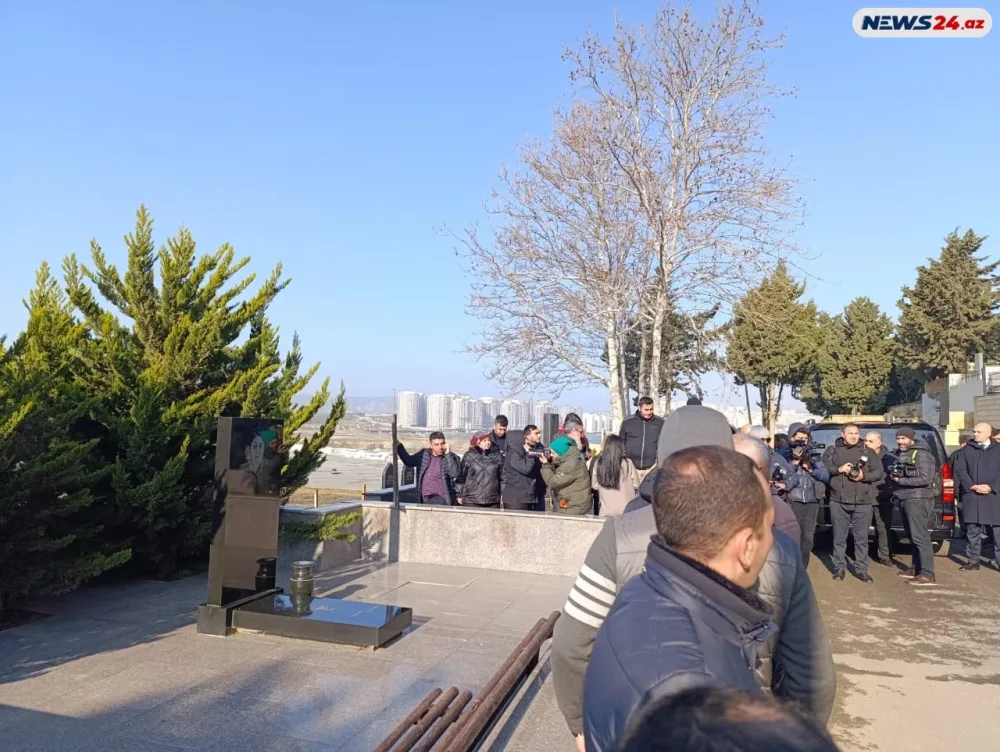 Vüqar Həşimovun atası ilə vida mərasimi keçirilib - FOTO