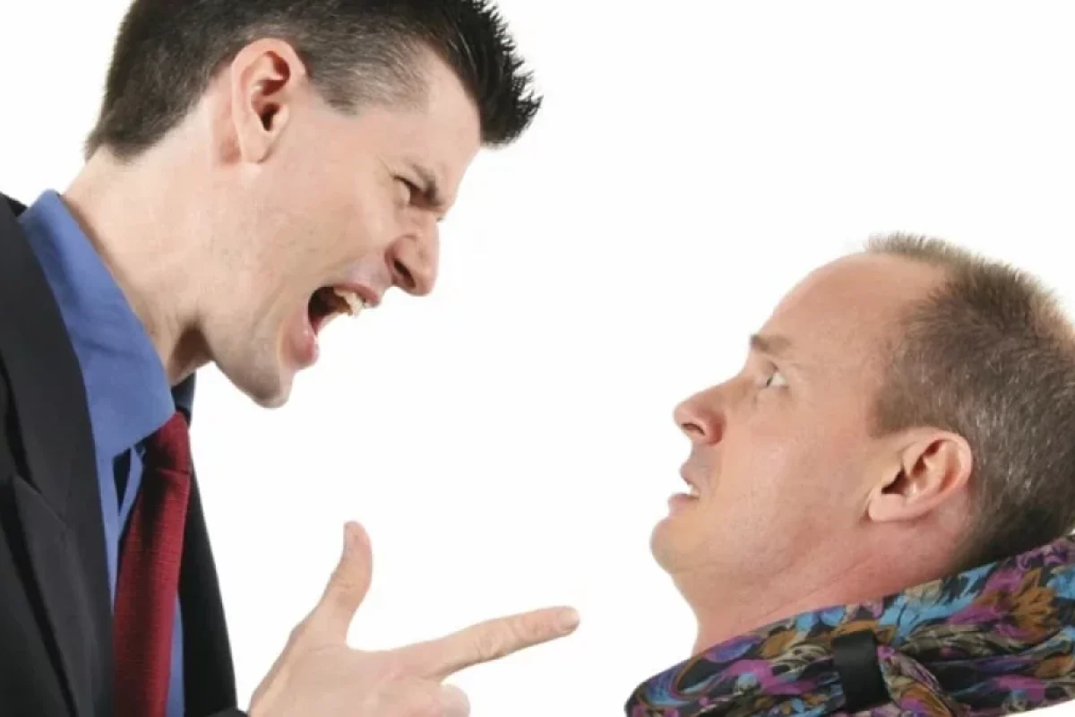 İnsanlar niyə ictimaiyyət arasında aqressiv olurlar? - SƏBƏB