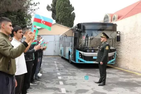 Əsgərlik yaşının endirilməsi ilə bağlı - RƏSMİ AÇIQLAMA