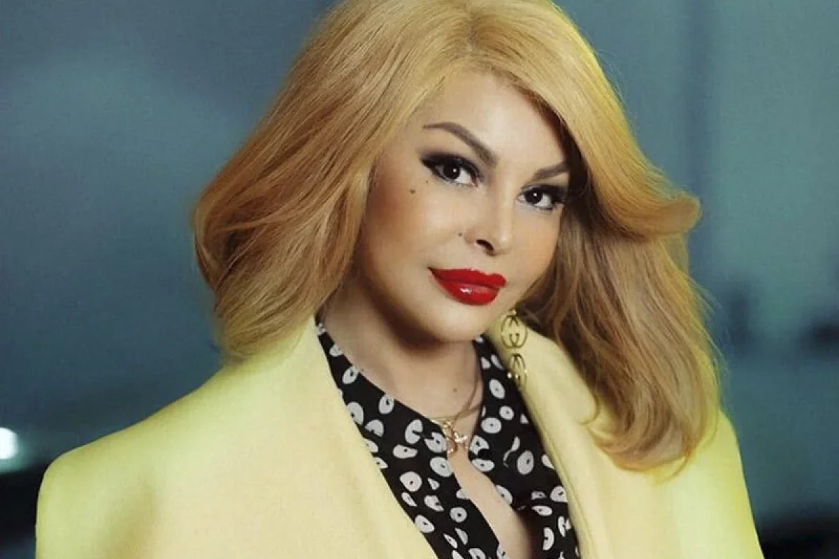 Xalq artisti evində fala baxırmış... - FOTO