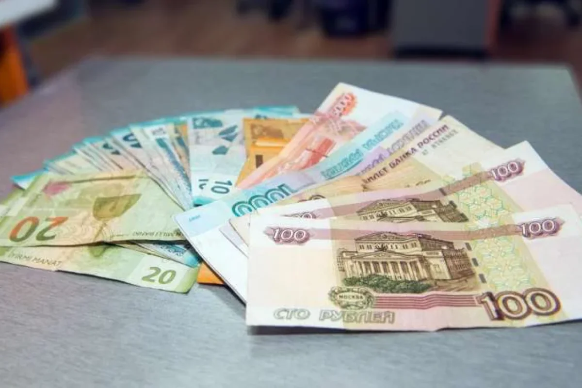 Məzənnə kəskin DƏYİŞDİ – Manatın dəyəri…