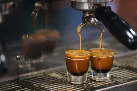 Bu saatlarda içilən qəhvə daha - FAYDALIDIR