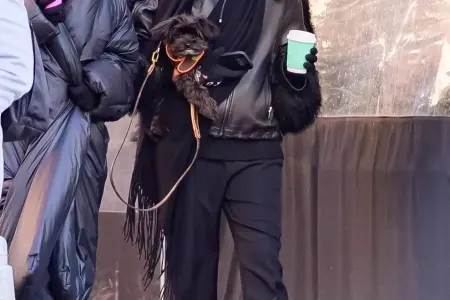 İrina küçədə belə görüntüləndi