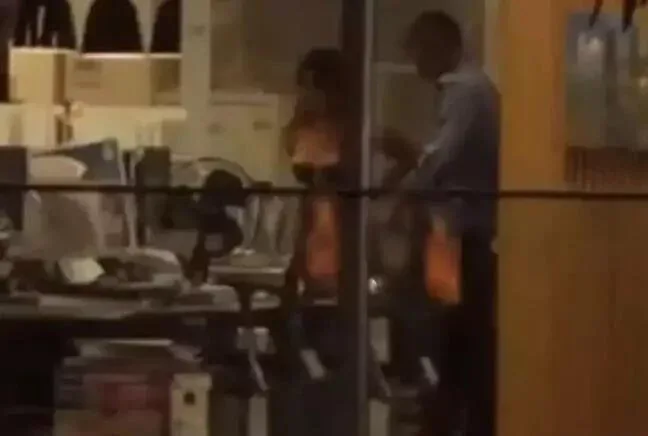 Evli kişinin ofisdəki yasaq eşqi sosial mediada canlı yayımlandı - GÖRÜNTÜ