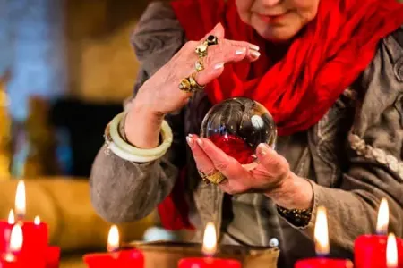 Bakıda 35 yaşlı qadın falçının qurbanı oldu