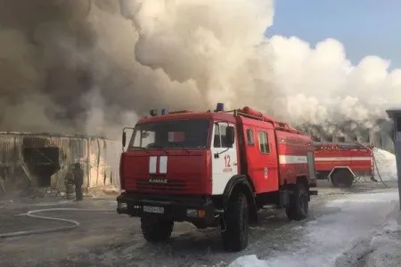 Hərbi hospital yanır: 57 nəfər təxliyə olundu - Video