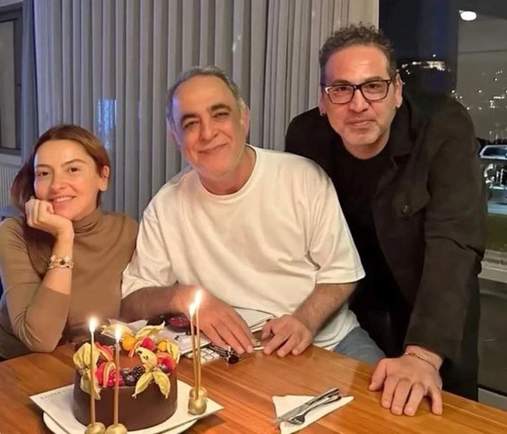 Hadisə eşqini RƏSMƏN elan etdi - FOTO