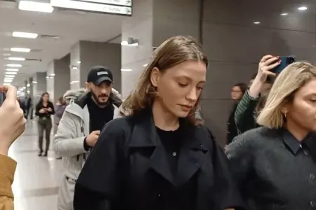 Serenay Sarıkaya məhkəməyə - BELƏ GƏLDİ - VİDEO