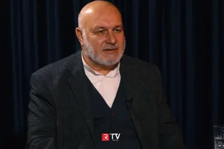 "Əxlaqın olmasa, ibadətinə də qiymət verməzlər" - Hacı Soltan