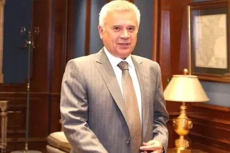 ABŞ Vahid Ələkbərovun oğlunu istefaya məcbur etdi