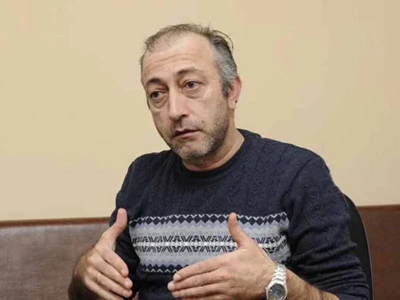 "Evimdə 2 övladım böyüyür, elə paylaşımlar edən insanın dəfnində nə işim var?"