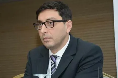 Nazir işdən çıxarılan müavini ilə bağlı paylaşım etdi - Foto