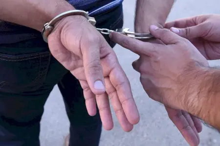 Hoteldə qadını döydü, həbs edildi