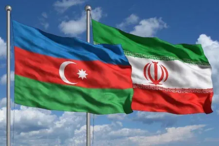 Azərbaycandan 40 nəfərlik heyət Tehrana yola düşür