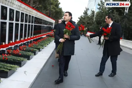 Mədəniyyət naziri Şəhidlər xiyabanını ziyarət etdi